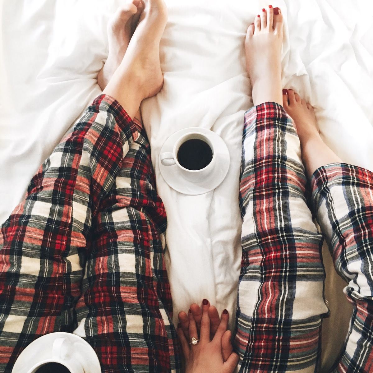 bộ đồ pyjama tặng bạn thân nhân dịp kỷ niệm ngày cướii