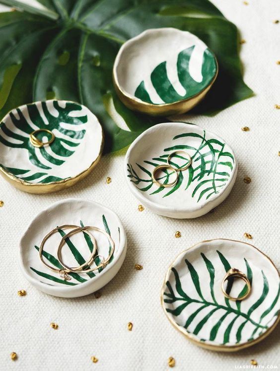 Quà tặng sinh nhật mẹ ý nghĩa - Bộ bát đĩa gốm