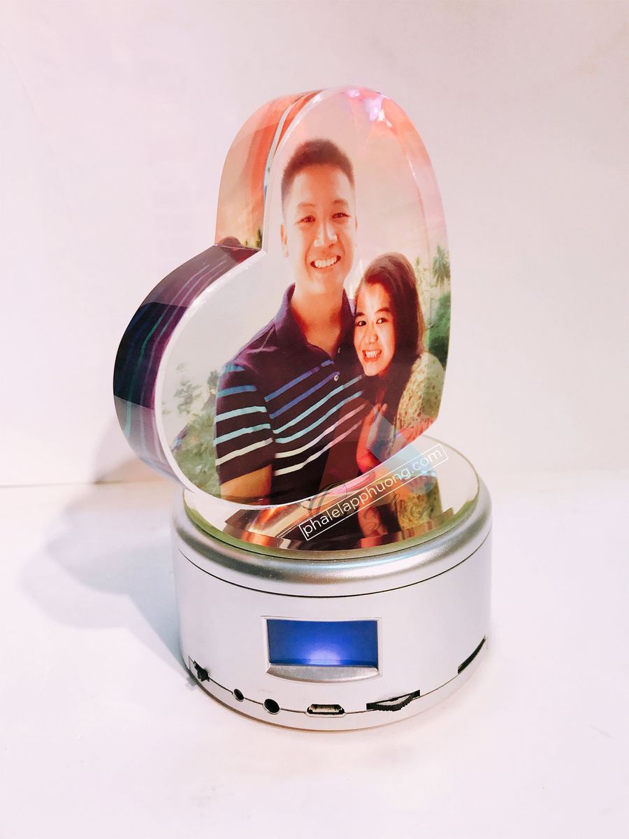 In ảnh lên pha lê trái tim xoay HETA