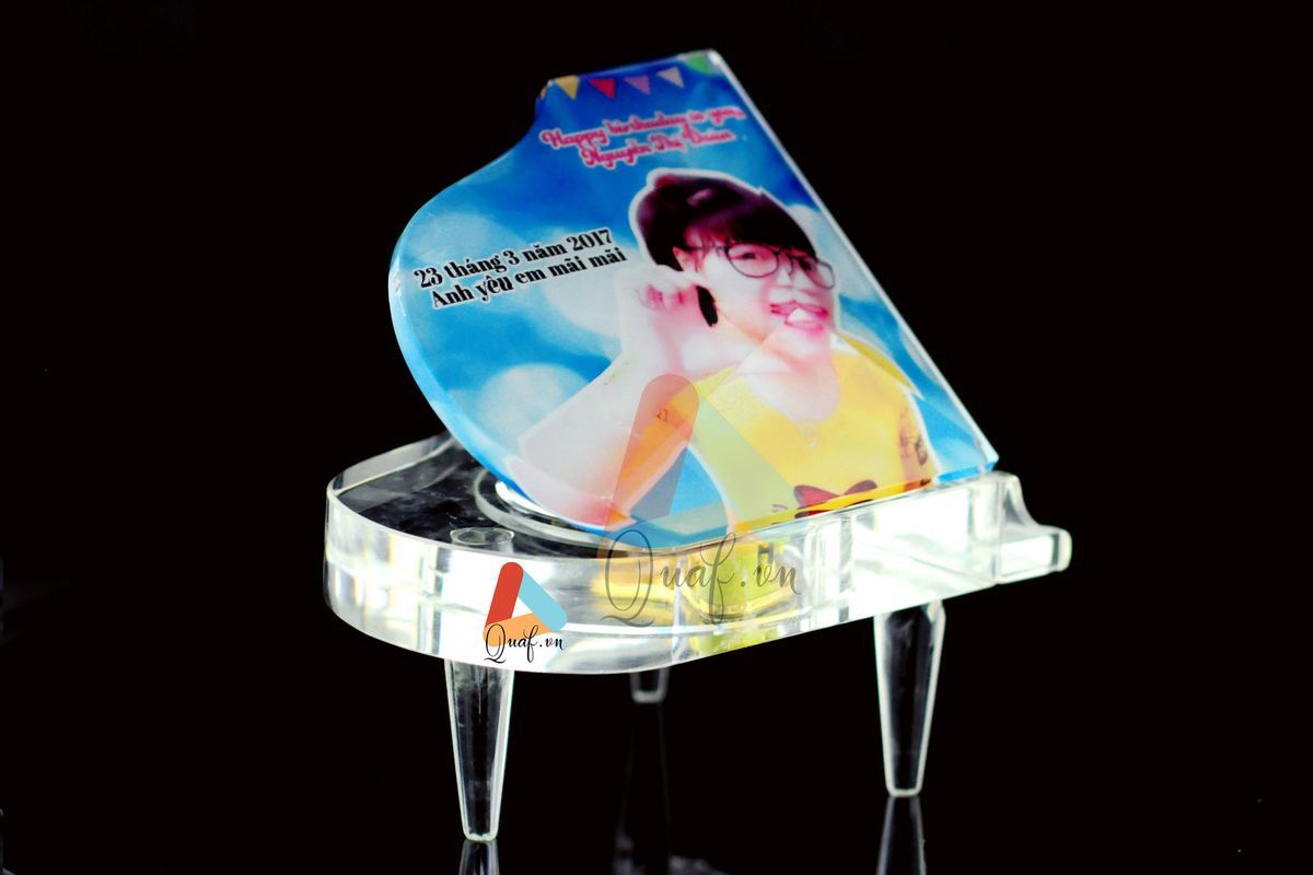 In ảnh lên pha lê đàn piano kim cương
