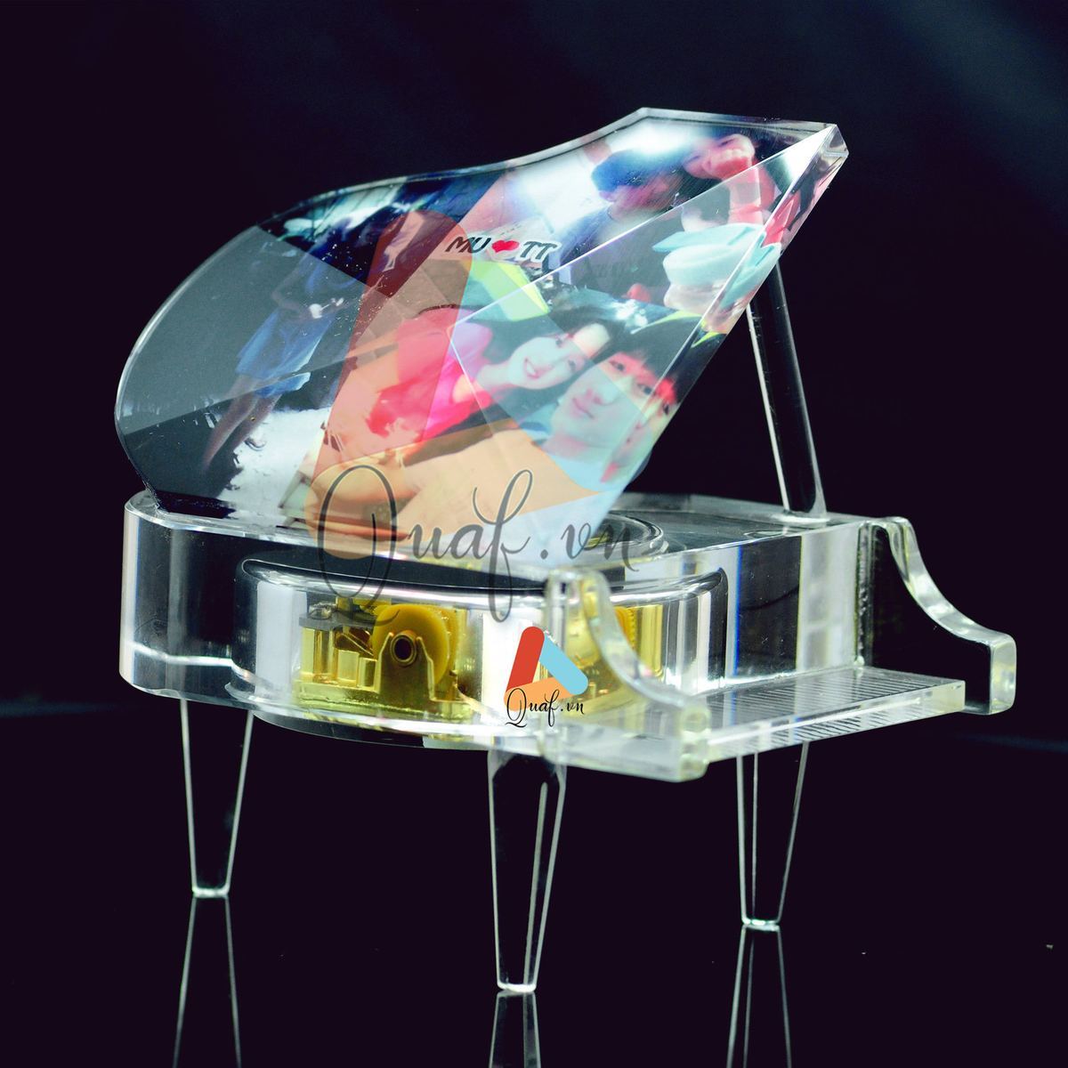 In pha lê đàn piano kim cương