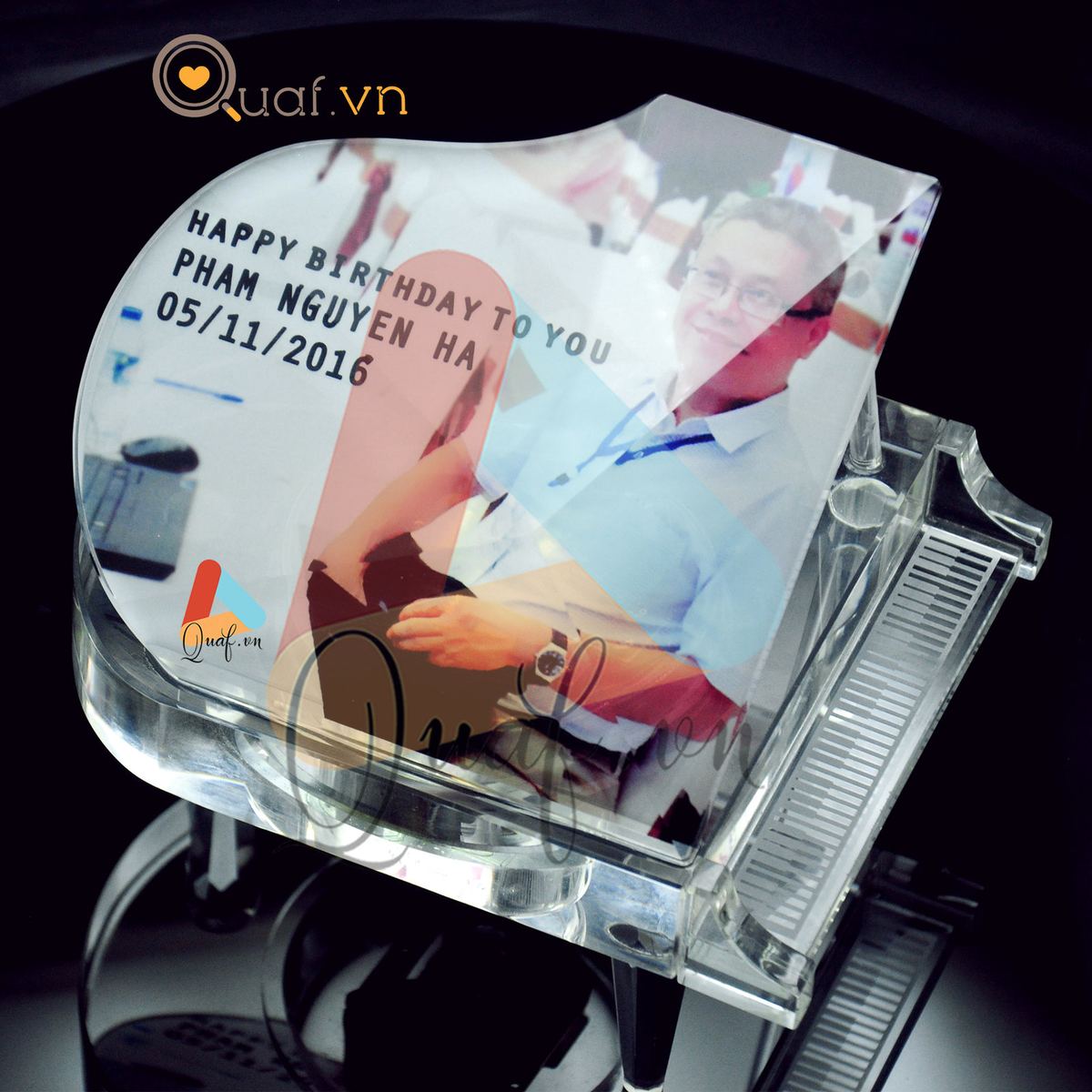 In ảnh lên pha lê đàn piano kim cương