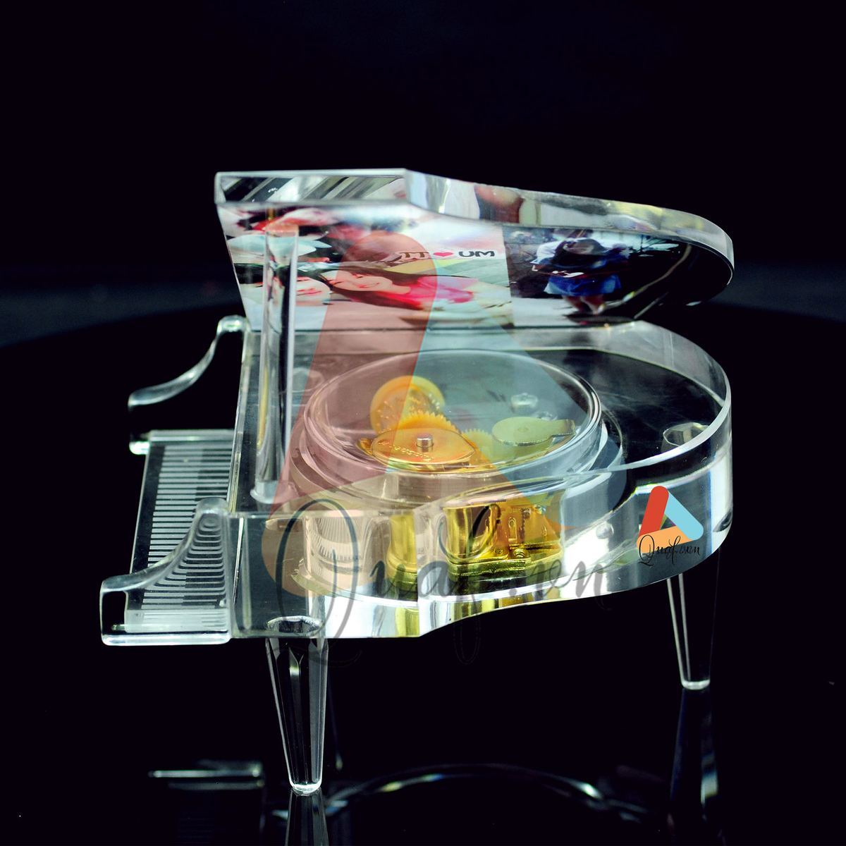 In pha lê đàn piano kim cương