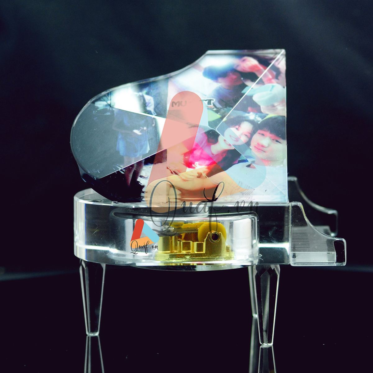 In pha lê đàn piano kim cương