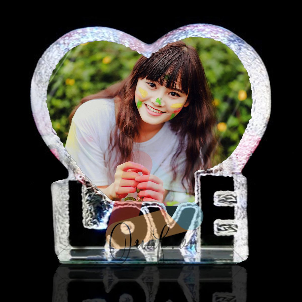 In ảnh lên pha lê trái tim chữ LOVE