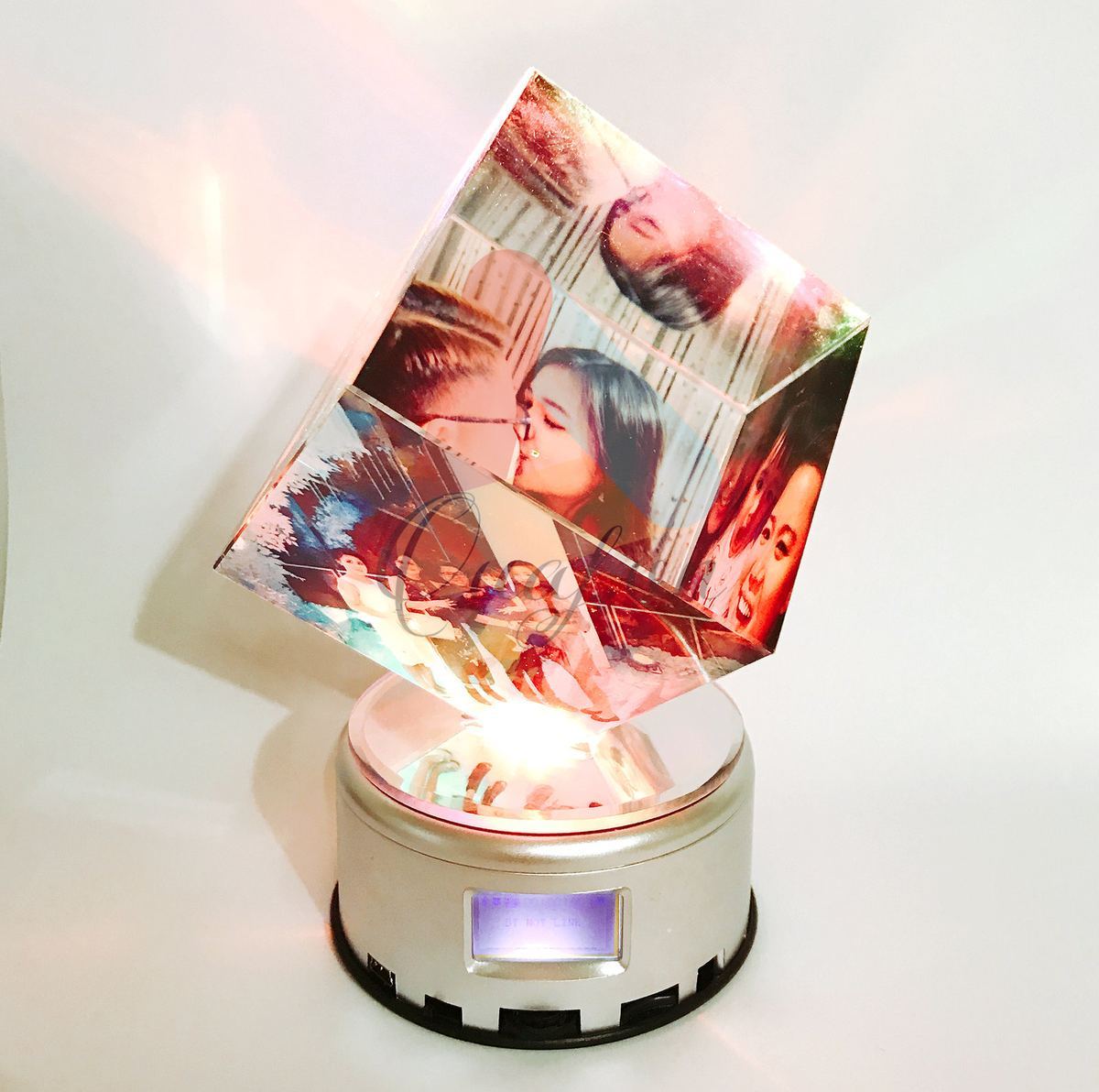 Pha lê lập phương đế đèn