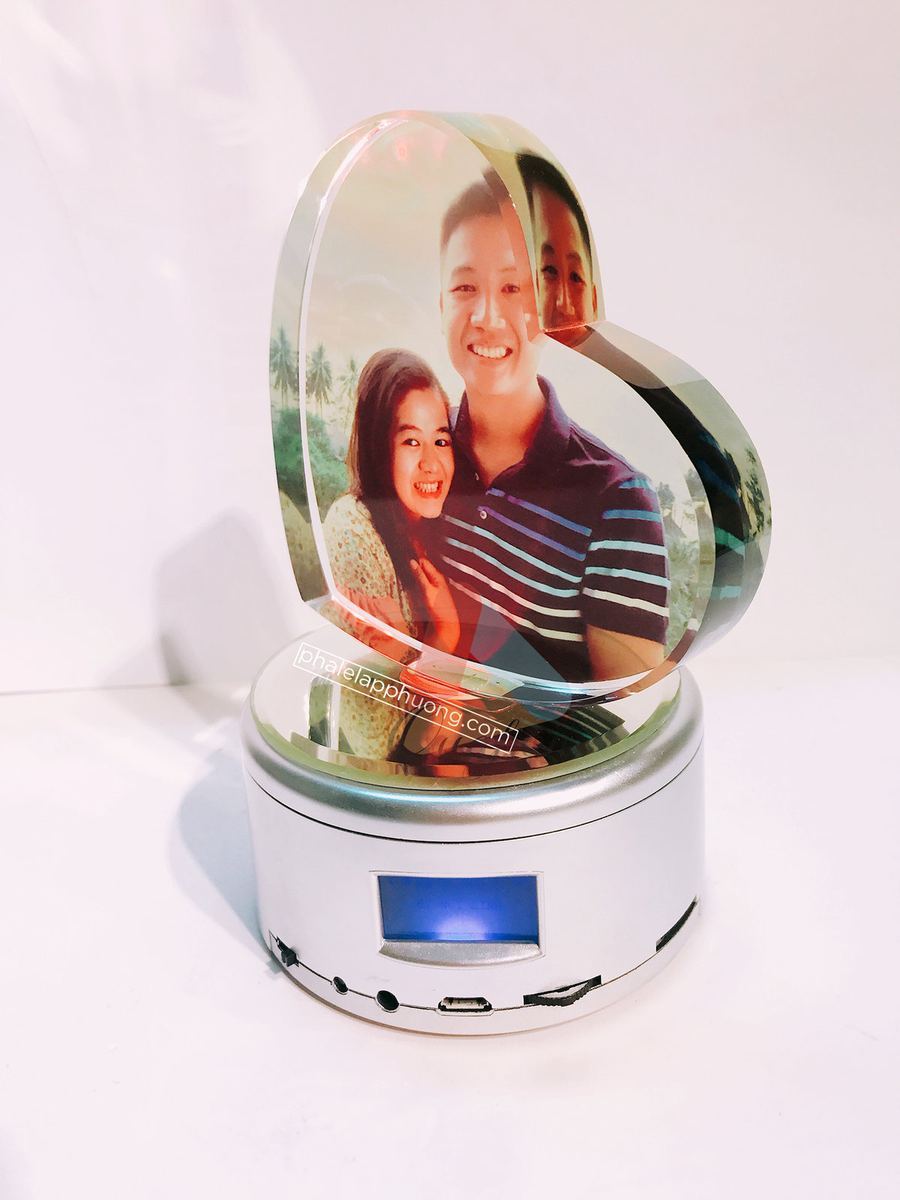 In ảnh lên pha lê trái tim xoay HETA
